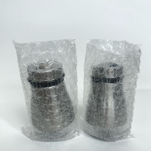 Salt & Pepper Shakers Two Size Plastic Sifters Snap On Top Stainless Steel Glass - Picture 11 of 12